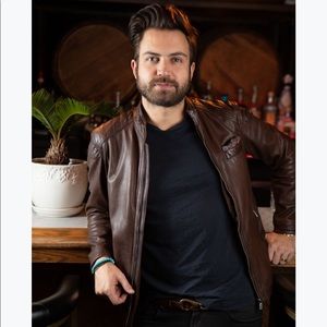 Meet your Posher, Nils